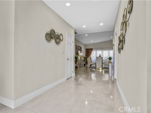 5115 Boda Place, Woodland Hills (los Angeles) CA 91367
