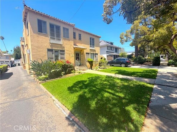 141 N Bonnie Avenue, Pasadena CA 91106