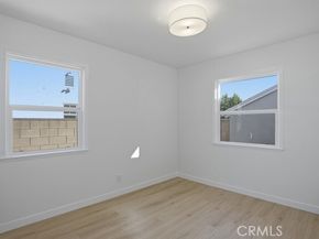 21045 Blythe Street, Canoga Park (los Angeles) CA 91304