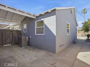 21045 Blythe Street, Canoga Park (los Angeles) CA 91304