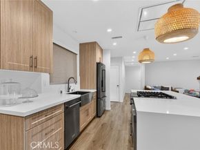 17831 Fullerfarm Street, Northridge (los Angeles) CA 91325