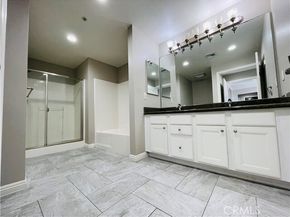 6800 Corbin Avenue 308, Reseda (los Angeles) CA 91335