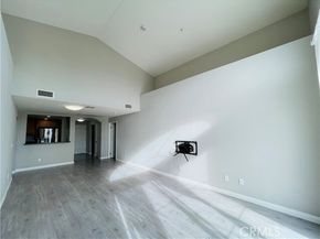 6800 Corbin Avenue 308, Reseda (los Angeles) CA 91335