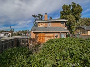 19448 Kittridge, Reseda (los Angeles) CA 91335