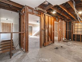 19448 Kittridge, Reseda (los Angeles) CA 91335