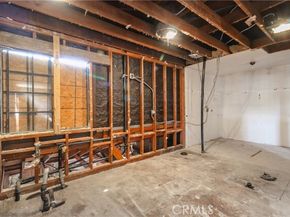 19448 Kittridge, Reseda (los Angeles) CA 91335