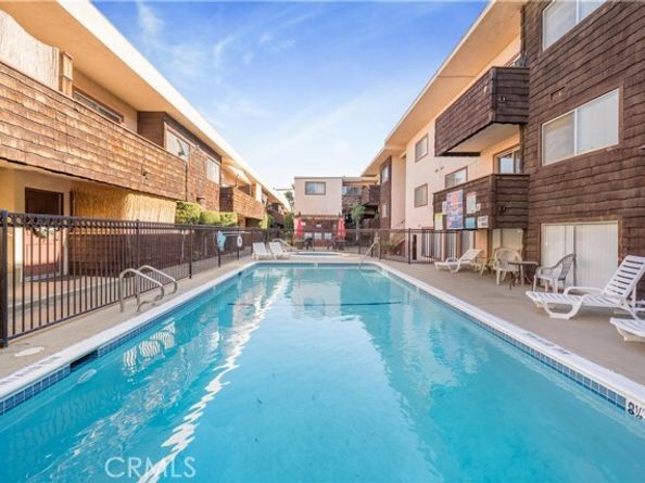 5403 Newcastle Avenue 12, Encino (los Angeles) CA 91316