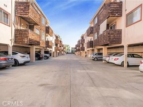 5403 Newcastle Avenue 12, Encino (los Angeles) CA 91316