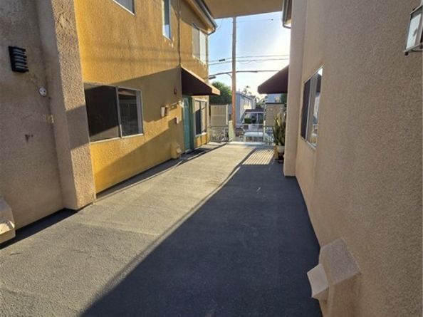 8780 Burnet 12, Los Angeles CA 91343