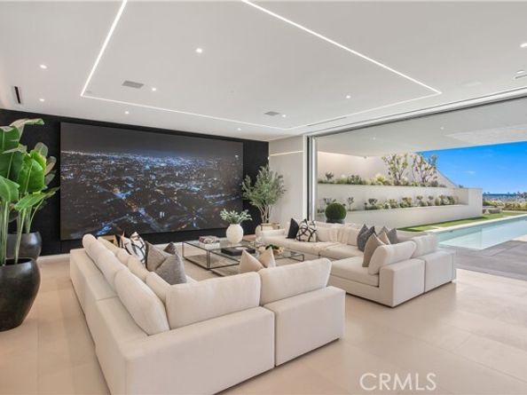 1119 Dolphin, Corona Del Mar (newport Beach) CA 92625