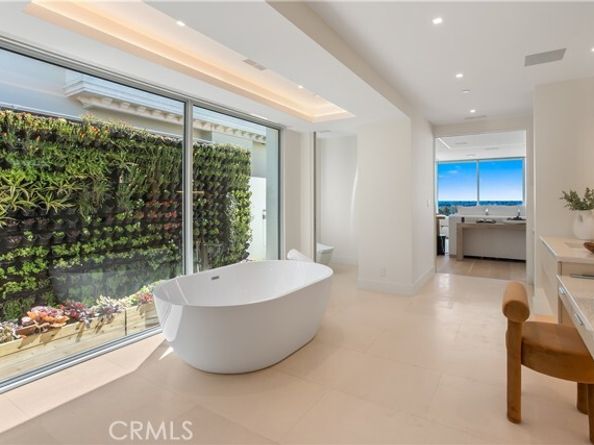 1119 Dolphin, Corona Del Mar (newport Beach) CA 92625