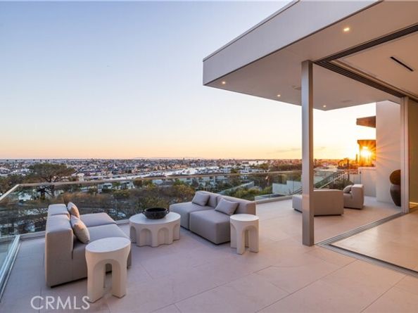 1119 Dolphin, Corona Del Mar (newport Beach) CA 92625