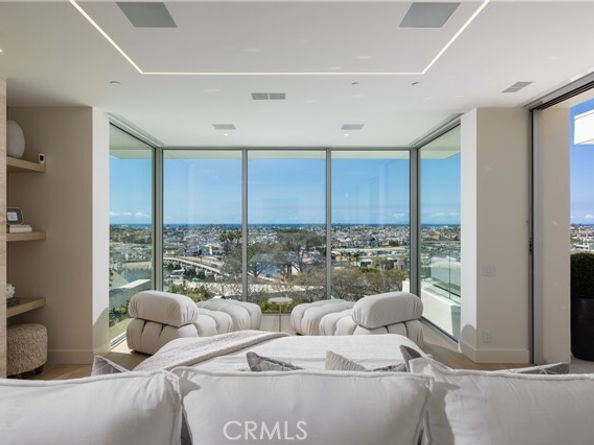 1119 Dolphin, Corona Del Mar (newport Beach) CA 92625