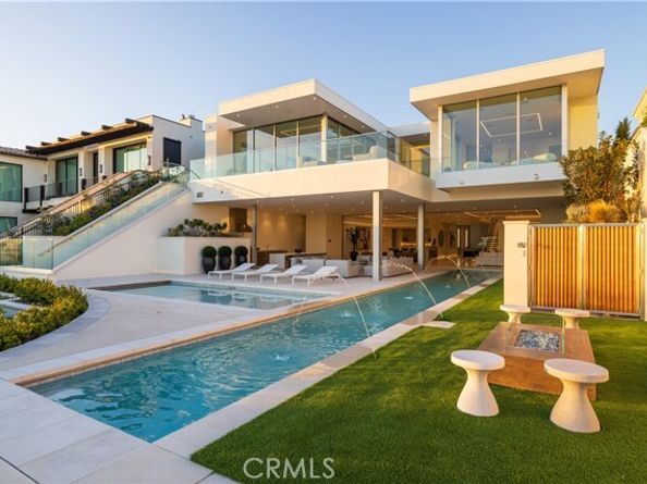 1119 Dolphin, Corona Del Mar (newport Beach) CA 92625