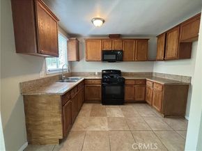 7447 Loma Verde Avenue, Canoga Park (los Angeles) CA 91303
