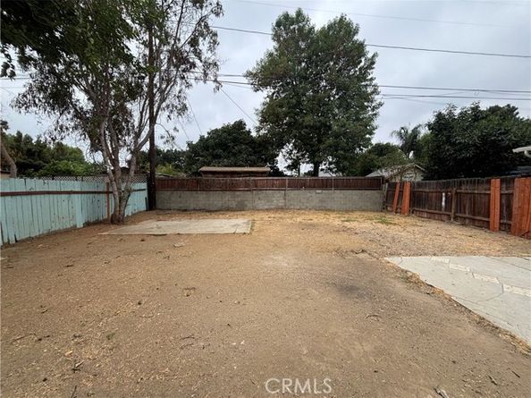 7447 Loma Verde Avenue, Canoga Park (los Angeles) CA 91303