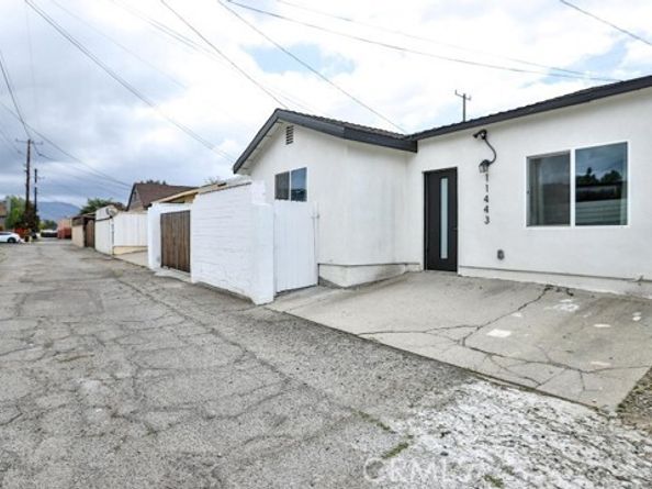 11445 Saticoy Street, North Hollywood (los Angeles) CA 91605