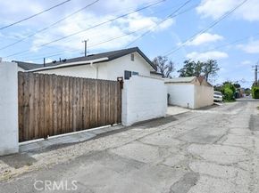11445 Saticoy Street, North Hollywood (los Angeles) CA 91605