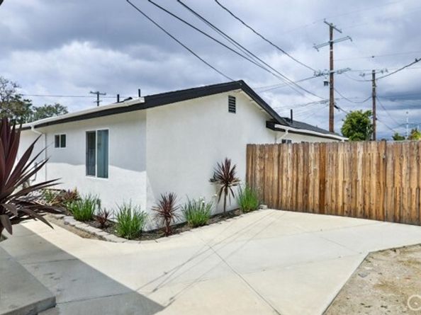 11445 Saticoy Street, North Hollywood (los Angeles) CA 91605