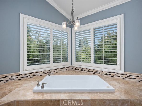 9 Sky Meadow, Laguna Hills CA 92679