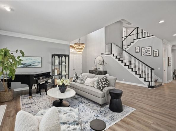 9 Sky Meadow, Laguna Hills CA 92679