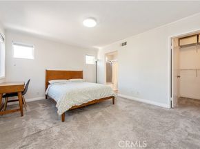18 Rue Brittany, Lake Forest (el Toro) CA 92610