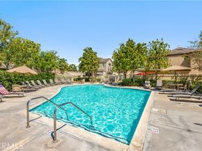 18 Rue Brittany, Lake Forest (el Toro) CA 92610