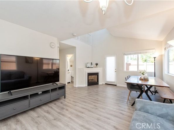 18 Rue Brittany, Lake Forest (el Toro) CA 92610