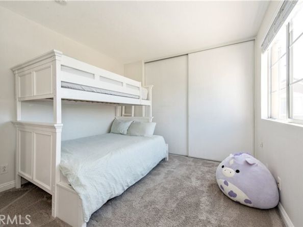 18 Rue Brittany, Lake Forest (el Toro) CA 92610