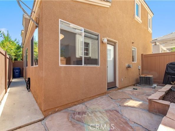 18 Rue Brittany, Lake Forest (el Toro) CA 92610