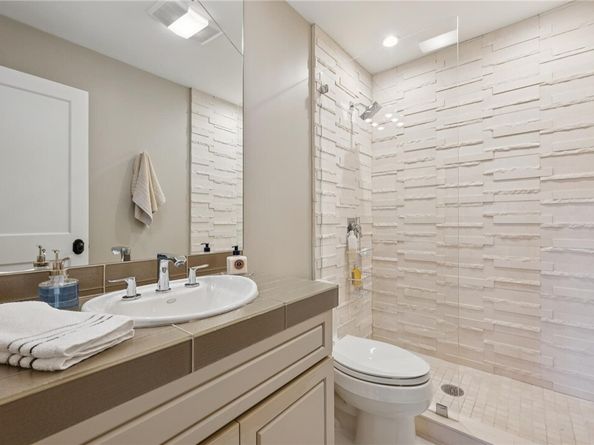 373 Lombard, San Francisco CA 94133