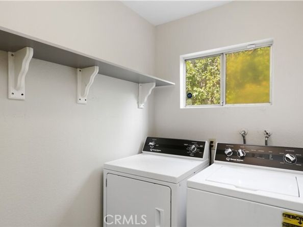 30 Country Wood, Pomona CA 91766