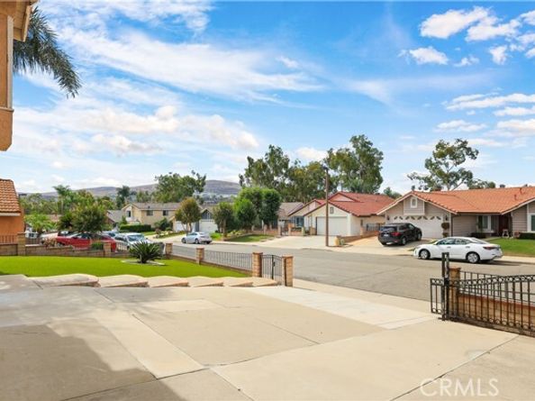 30 Country Wood, Pomona CA 91766