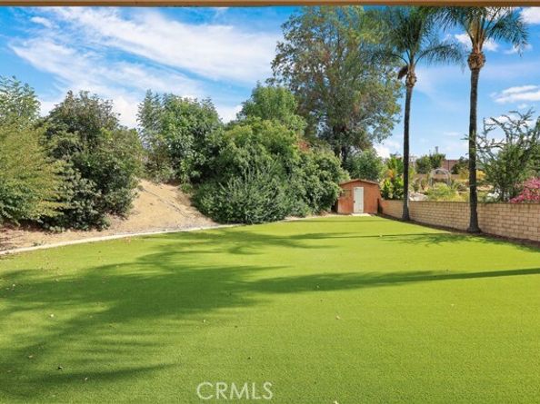 30 Country Wood, Pomona CA 91766