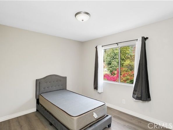 30 Country Wood, Pomona CA 91766