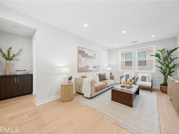 181 Buckeye, Lake Forest (el Toro) CA 92630
