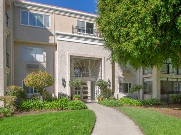 5499 Paseo Del Lago 2D, Laguna Woods CA 92637
