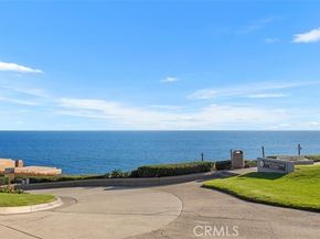 701 Poinsettia Avenue, Corona Del Mar (newport Beach) CA 92625