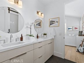 701 Poinsettia Avenue, Corona Del Mar (newport Beach) CA 92625