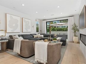 701 Poinsettia Avenue, Corona Del Mar (newport Beach) CA 92625