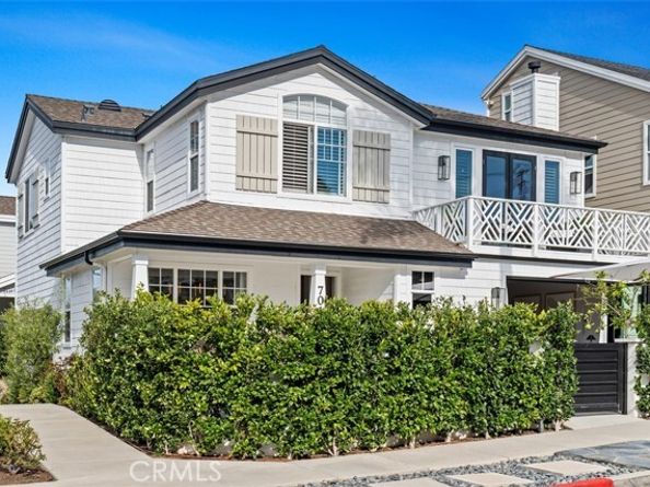 701 Poinsettia Avenue, Corona Del Mar (newport Beach) CA 92625