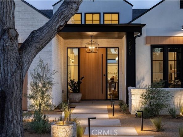 2558 Westminster, Costa Mesa CA 92627