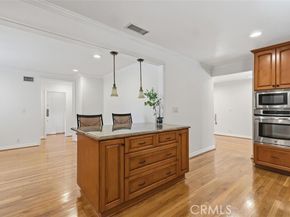 6233 Zelzah, Encino (los Angeles) CA 91316