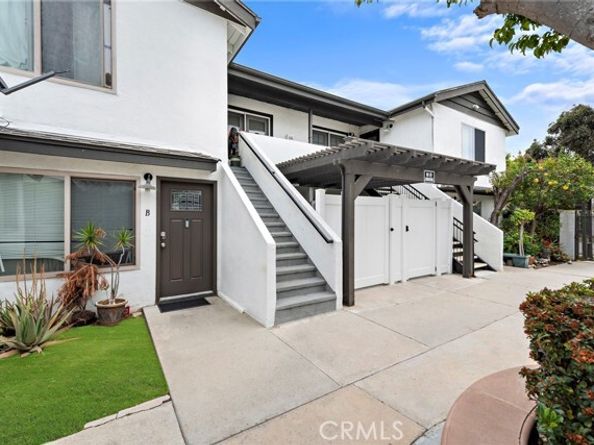 1016 Valencia Street, Costa Mesa CA 92626