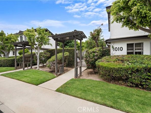 1016 Valencia Street, Costa Mesa CA 92626