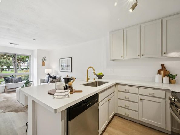3344 Solomon Ln, Alameda CA 94502