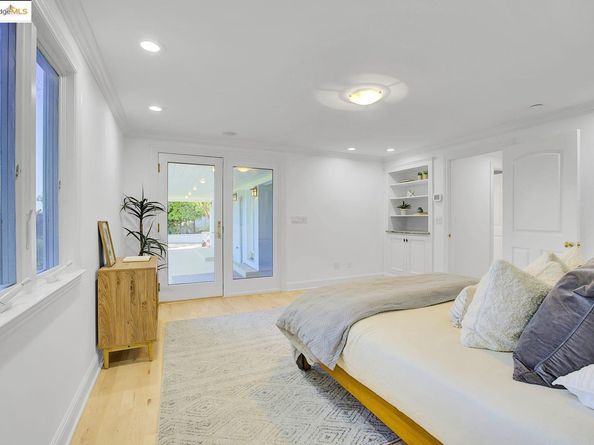 15 Los Dedos Road, Orinda CA 94563