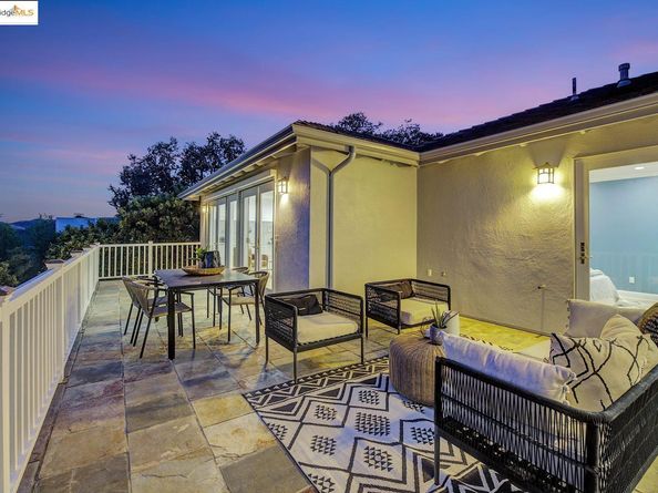15 Los Dedos Road, Orinda CA 94563