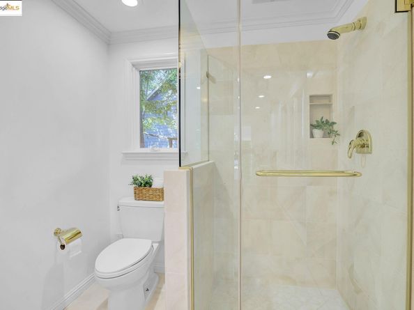 15 Los Dedos Road, Orinda CA 94563