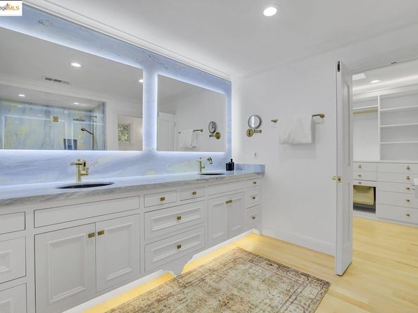 15 Los Dedos Road, Orinda CA 94563